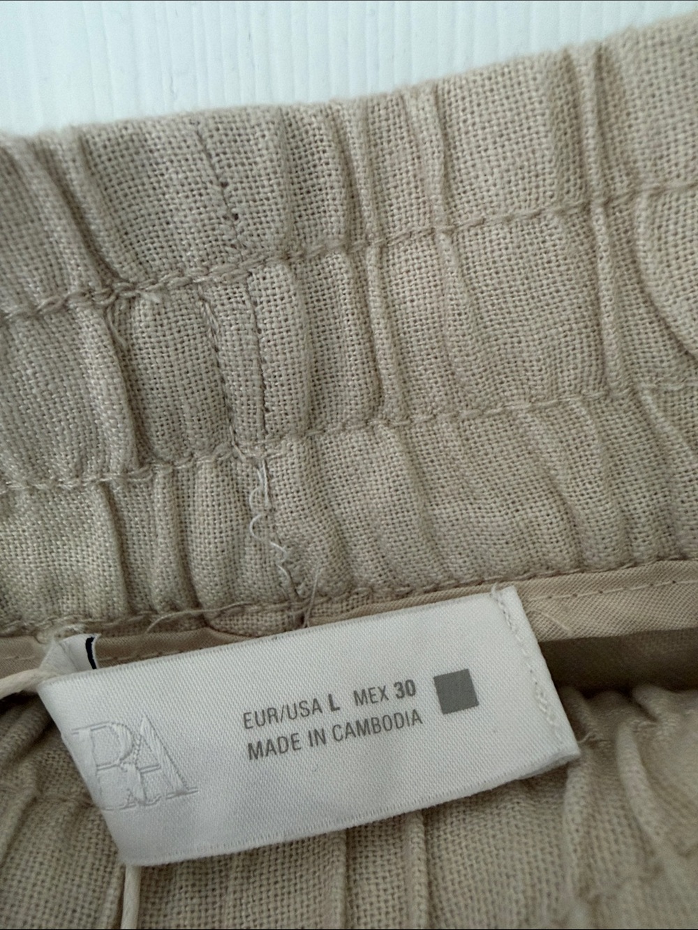 Zara Linen beige Drawstring Shorts, size large - Picture 4 of 5